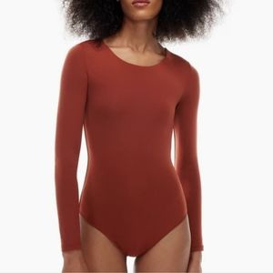 Babaton contour longsleeve bodysuit